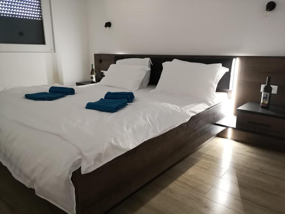 Ared-Atrium Mall Chrysflatty3 Premium Apartment 60Mp Arad Esterno foto