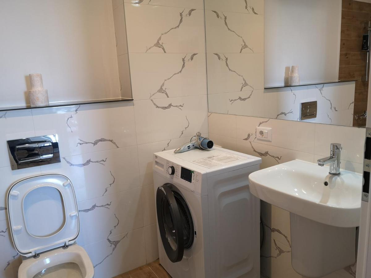 Ared-Atrium Mall Chrysflatty3 Premium Apartment 60Mp Arad Esterno foto