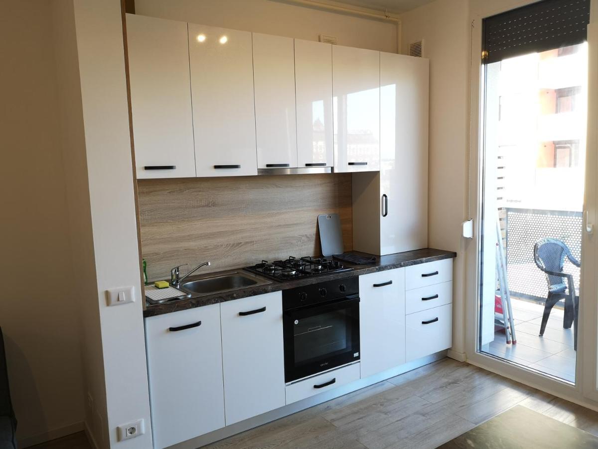 Ared-Atrium Mall Chrysflatty3 Premium Apartment 60Mp Arad Esterno foto